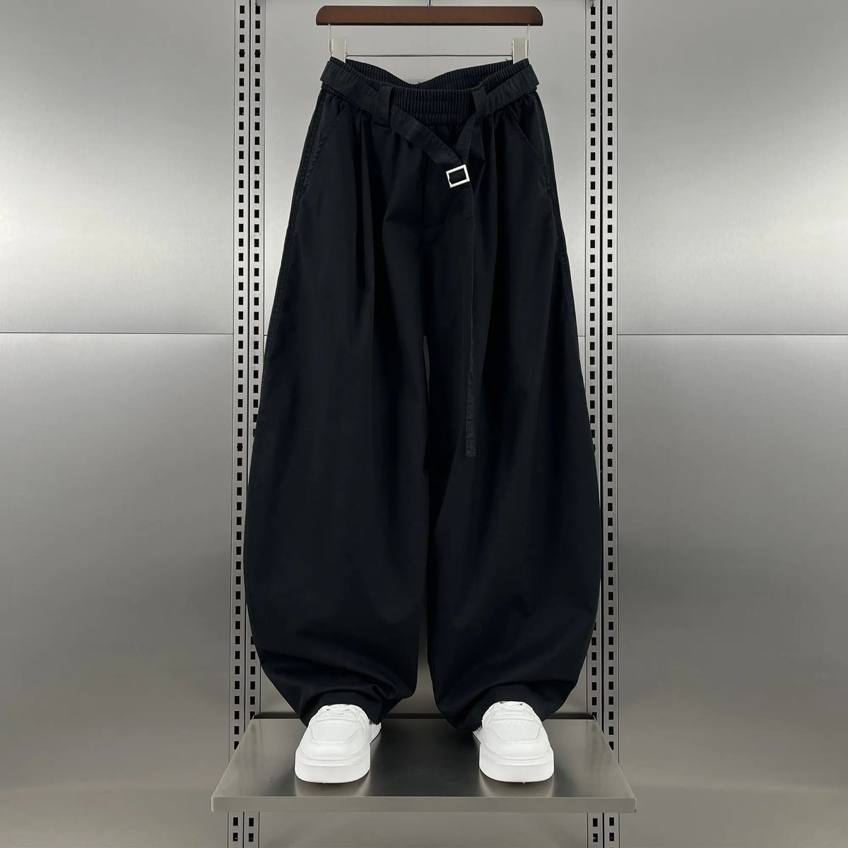 Men's Relaxed Wide-Leg Trousers