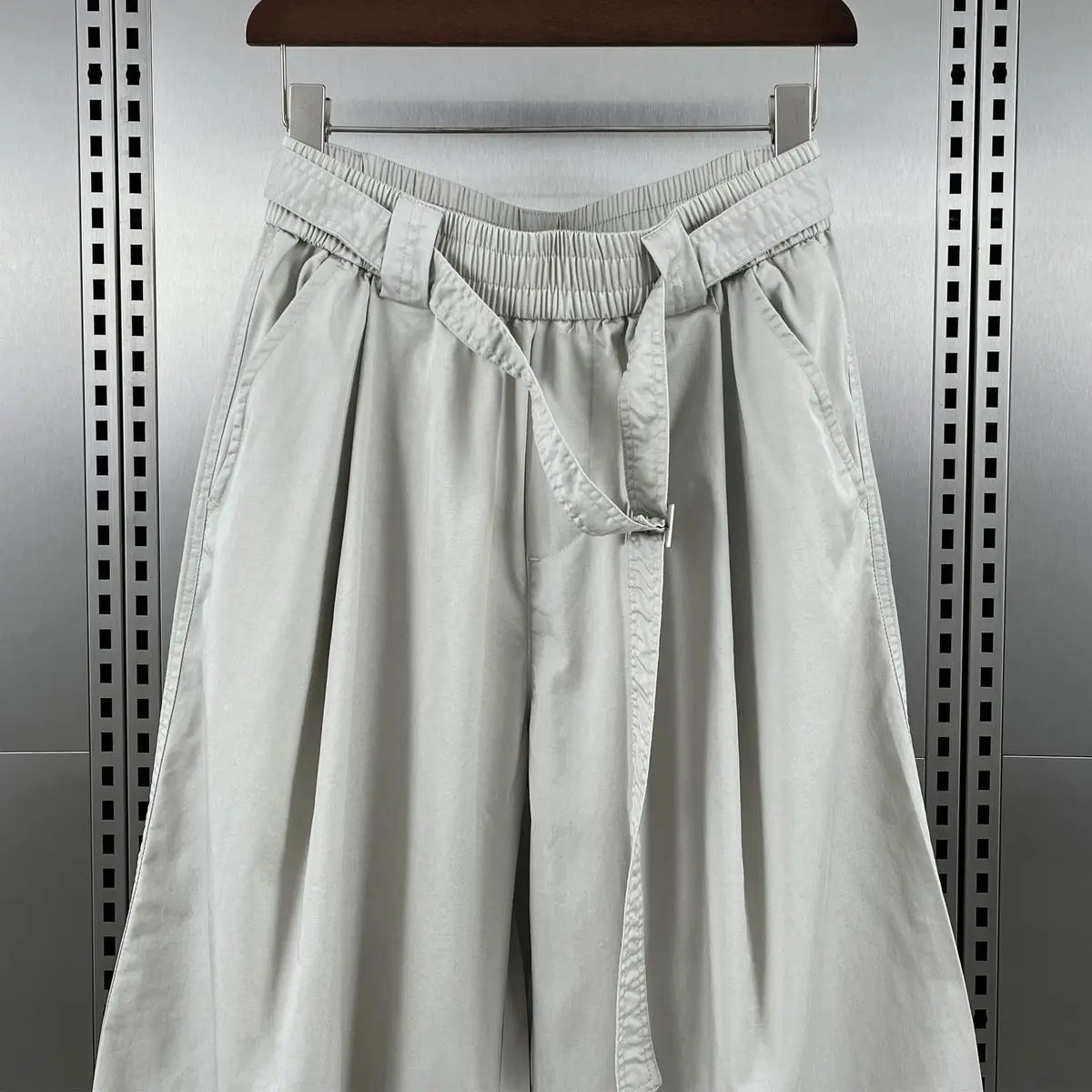 Men's Relaxed Wide-Leg Trousers