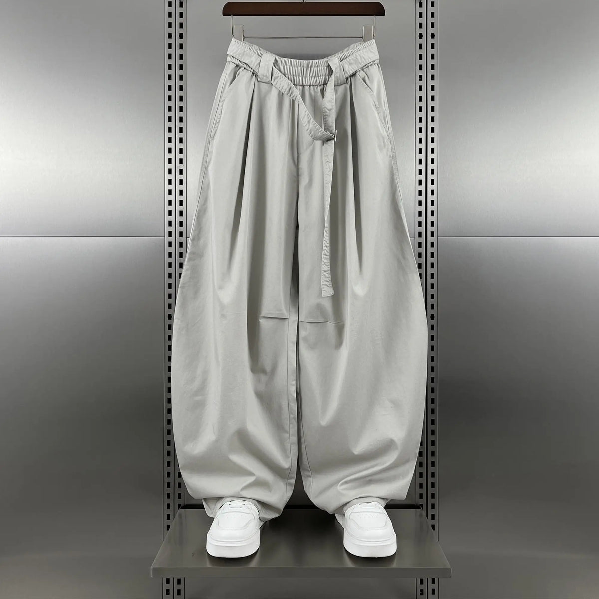 Men's Relaxed Wide-Leg Trousers
